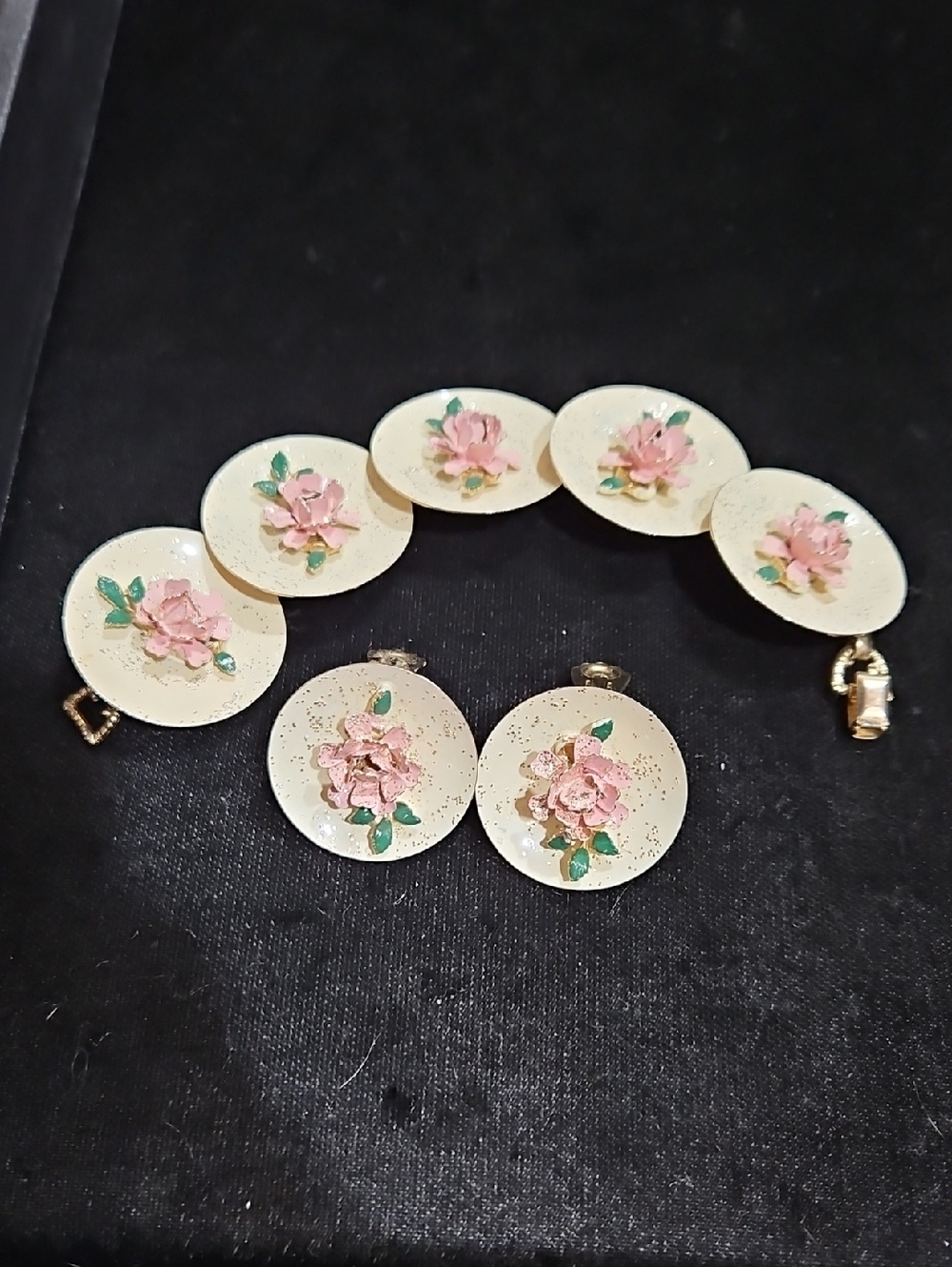 Vintage Floral Round Disc Bracelet and Earring Set - Pink on Cream